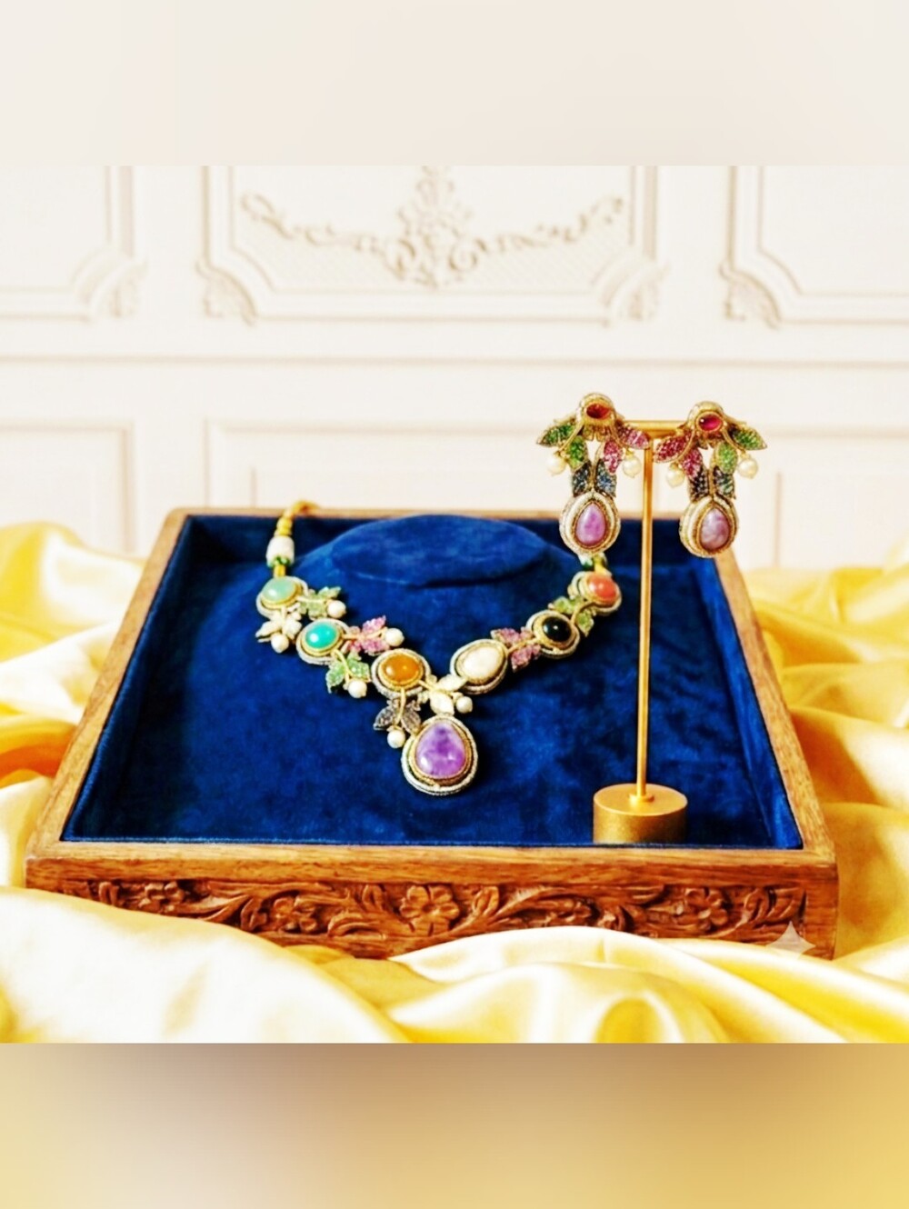 Ornate Multicolor Vintage Sabyasachi Style Necklace Set.